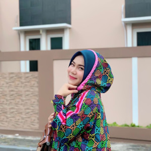 Listen to Cinto Sataguah Karang song with lyrics from Rayola