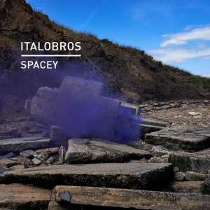 ItaloBros的專輯Spacey