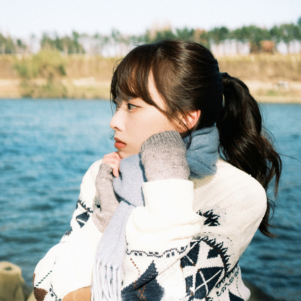 윤새 (Yunsae)