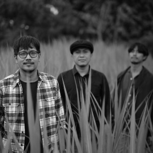 Dengarkan Agenda lagu dari Dharmaformusic dengan lirik