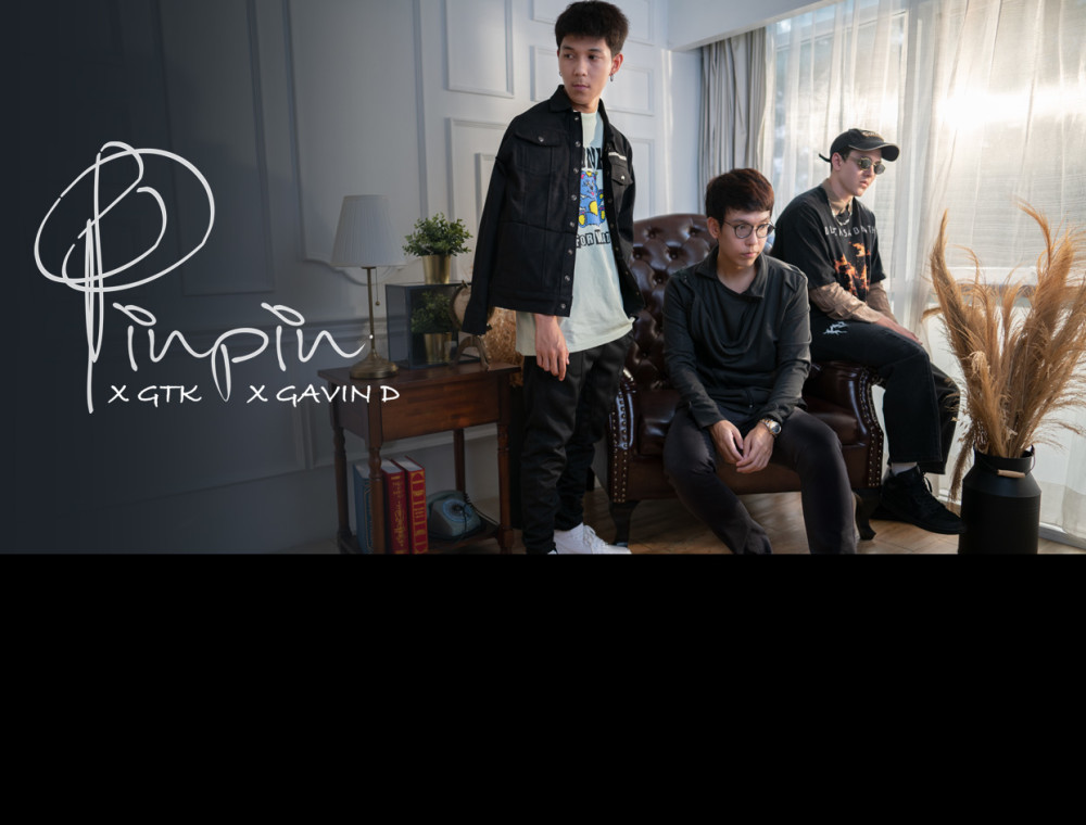 ฟัง 'แฟนเก่า (เป็นสิ่งมีชีวิตที่คิดถึงมากที่สุด)' ก่อนใครได้ที่ JOOX !!