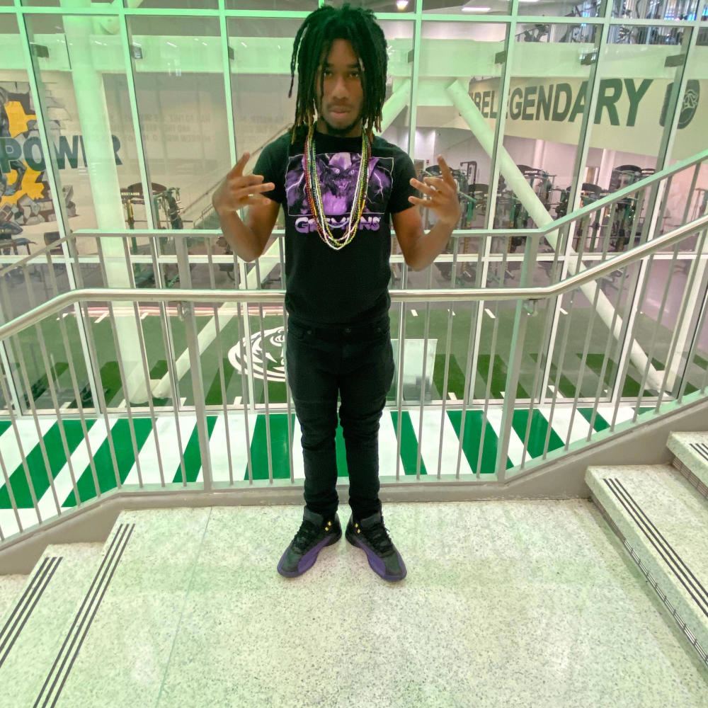3xlivin (feat. Luh cam) (Explicit)