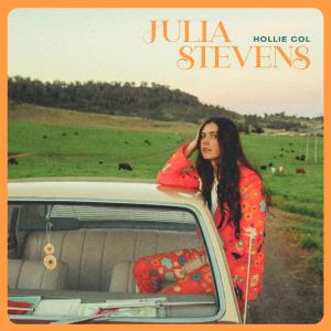 Julia dari Hollie Col