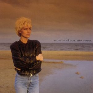 ดาวน์โหลดและฟังเพลง Aldrig som främlingar พร้อมเนื้อเพลงจาก Marie Fredriksson