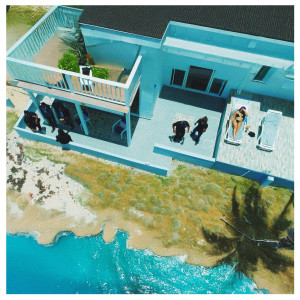 default playlist img