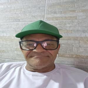 收听Josias的Meus princípios歌词歌曲