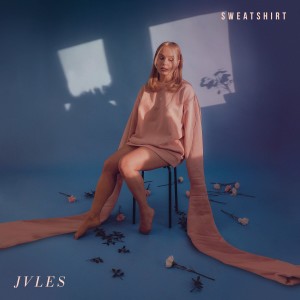 ดาวน์โหลดและฟังเพลง Sweatshirt พร้อมเนื้อเพลงจาก jvles