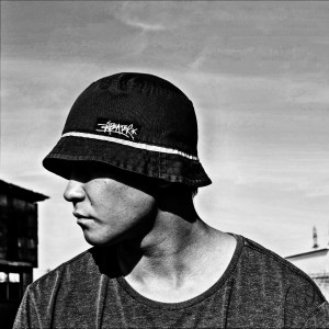 Dengarkan King Monkey (Explicit) lagu dari ТЭДЭО dengan lirik