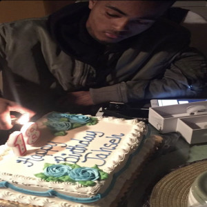 zebulunxo的专辑eighteen (Explicit)