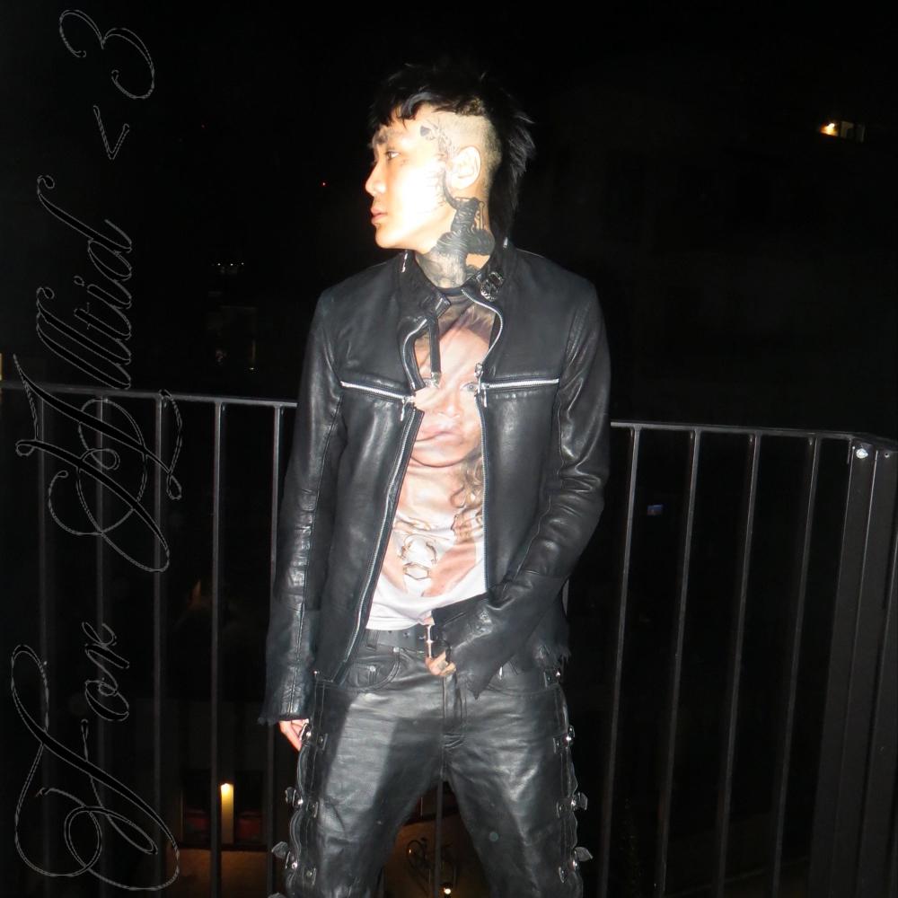 bretta :$ (Explicit)