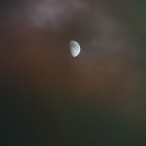 收聽VagueEightysix的Followyutothemoon歌詞歌曲