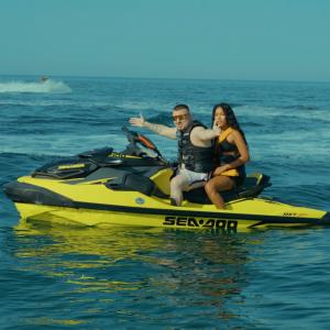 ดาวน์โหลดและฟังเพลง MUOVILO (Remix Moulaga) พร้อมเนื้อเพลงจาก Alessio Rio