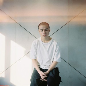 Listen to 流浪 song with lyrics from 廖国钺
