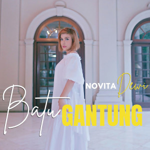 Batu Gantung dari Novita Dewi