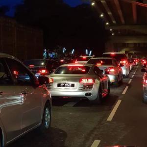 Dengarkan TRAFFIC (Explicit) lagu dari Mass Quan dengan lirik