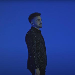 收聽Albrim Llapqeva的Ti ma vodhe歌詞歌曲