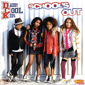 ดาวน์โหลดและฟังเพลง Sweet Dreams (Ola Ola E- Be My Buddy) พร้อมเนื้อเพลงจาก Daddy Cool Kids