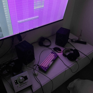 default playlist img