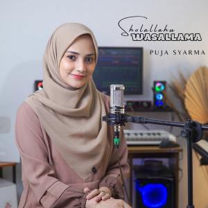 Dengarkan SHOLALLAHU WASALLAMA lagu dari Puja Syarma dengan lirik