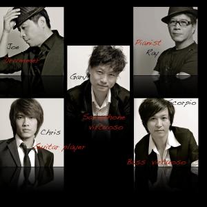 Dengarkan lagu Walk in the Cloud nyanyian 飞月乐团 dengan lirik