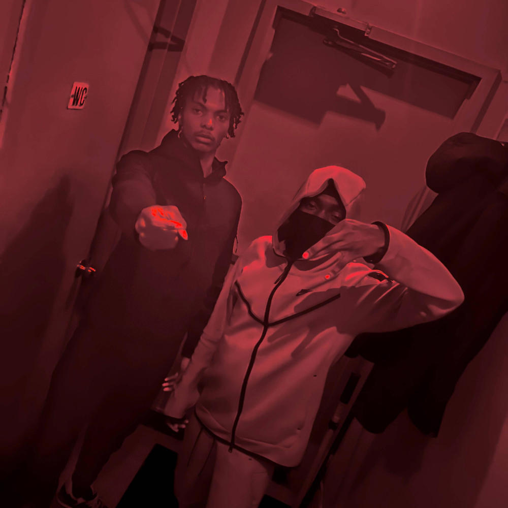 Slide Tru (feat. Mal SaVv) (Explicit)
