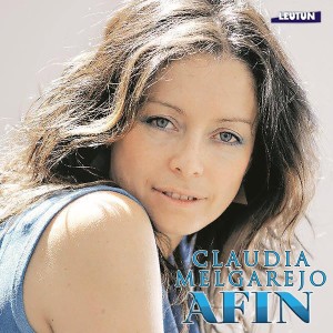收聽Claudia Melgarejo的Estoy Bien歌詞歌曲
