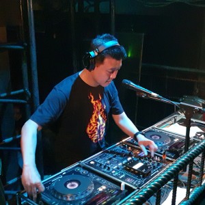 Dengarkan DJ JEDAG JEDUG 2K22 lagu dari DJ Fredy dengan lirik