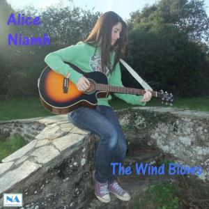 收聽Alice Niamh的The Wind Blows歌詞歌曲