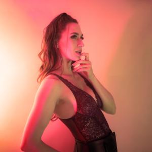 ดาวน์โหลดและฟังเพลง Aphrodisiac (feat. Liawe.) (Sauce Packet Remix) พร้อมเนื้อเพลงจาก Nicole McMahan