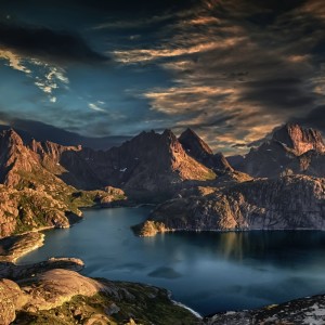 Dengarkan Serenity's Touch lagu dari Dreamweaver Pianist dengan lirik