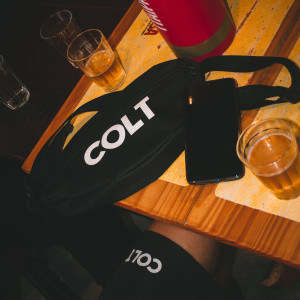 ดาวน์โหลดและฟังเพลง Roses พร้อมเนื้อเพลงจาก JovemCJ'