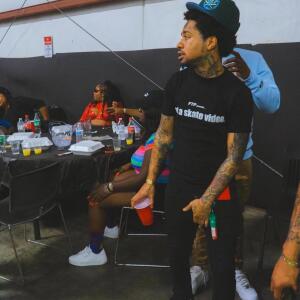 default playlist img