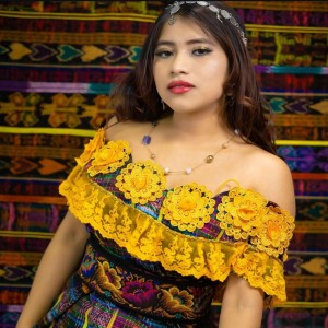 ดาวน์โหลดและฟังเพลง Yo me caso พร้อมเนื้อเพลงจาก Los Hermanos Castro