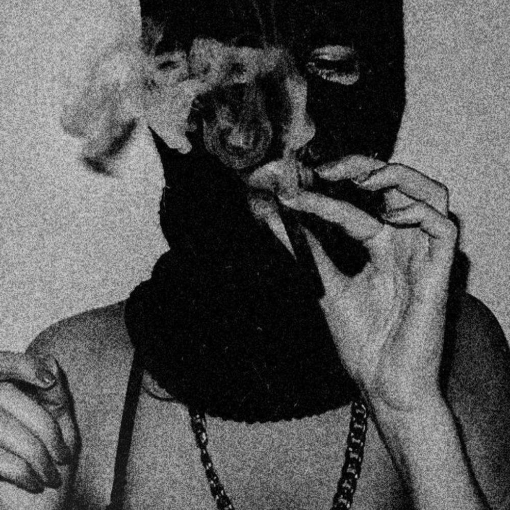 CAPITAL P (feat. Kassinooo) (Explicit)