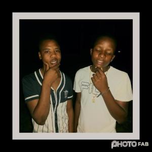 ดาวน์โหลดและฟังเพลง chipi (feat. braut, Phoenix & MUFASA jr) พร้อมเนื้อเพลงจาก Middle Child