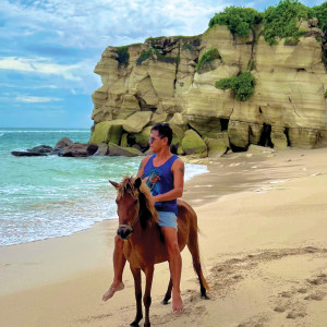 ดาวน์โหลดและฟังเพลง Moonlight's Promise พร้อมเนื้อเพลงจาก Firdaus Alma