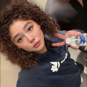 收聽Palmira的Pause Café (feat. Laura Benvenuto) (Explicit)歌詞歌曲