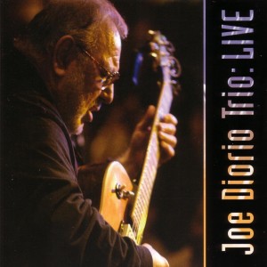 ดาวน์โหลดและฟังเพลง Green Dolphin Street (Live) พร้อมเนื้อเพลงจาก Joe Diorio Trio