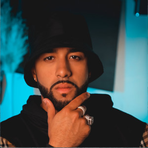 Listen to Xtrambotico song with lyrics from Miguelito