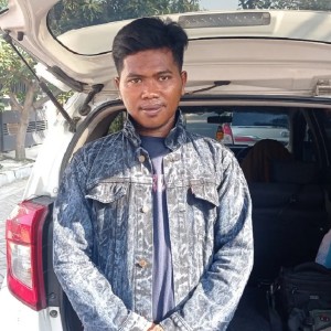 Listen to Dir Dur Daeng song with lyrics from Sarino