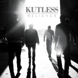 ดาวน์โหลดและฟังเพลง Carry On พร้อมเนื้อเพลงจาก Kutless