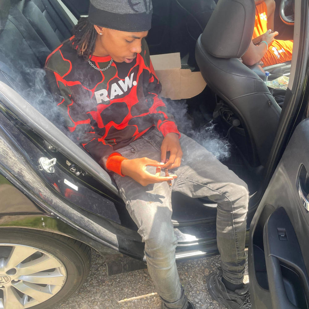 Murder scene freestyle (Explicit)