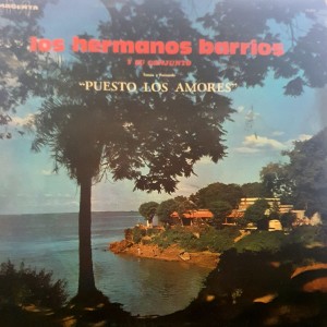 收聽Los Hermanos Barrios的Soñando en Mis Brazos una Noche歌詞歌曲