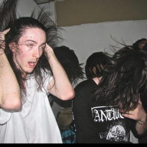 收聽cerry的1MONTHSOBER Freestyle (Explicit)歌詞歌曲