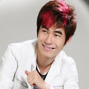 Listen to Đồng Tính song with lyrics from Hồ Duy Minh