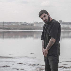 Listen to İzin Ver song with lyrics from Etimat
