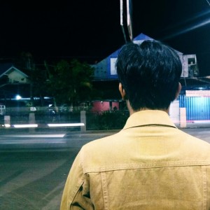 Listen to 5 Februari song with lyrics from Anwar