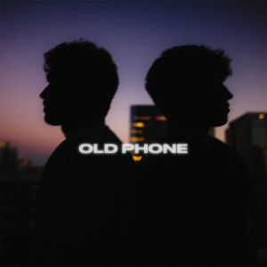 收聽CB30的Old Phone歌詞歌曲
