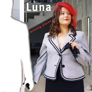 ดาวน์โหลดและฟังเพลง Butterfly พร้อมเนื้อเพลงจาก Luna