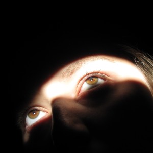 ดาวน์โหลดและฟังเพลง Light Codes พร้อมเนื้อเพลงจาก Solarie